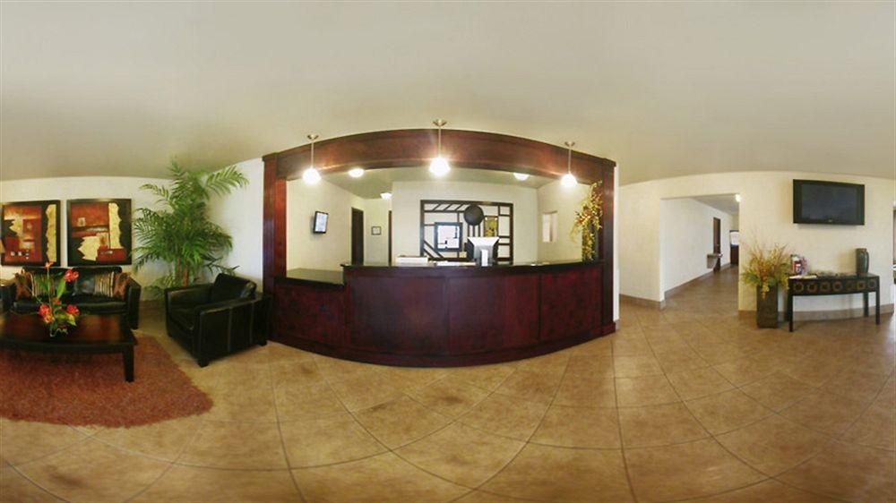 Quality Inn & Suites Franklin Buitenkant foto