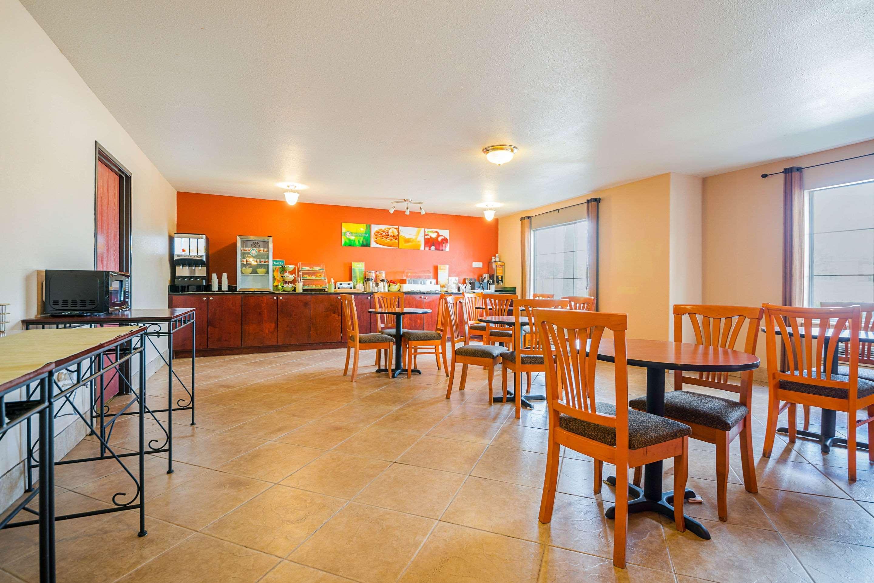Quality Inn & Suites Franklin Buitenkant foto