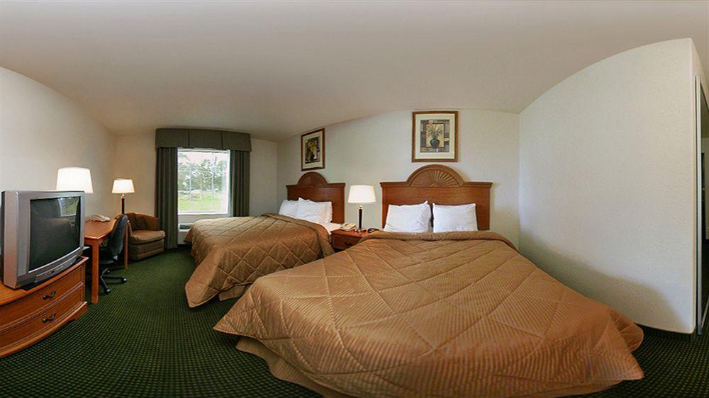 Quality Inn & Suites Franklin Buitenkant foto